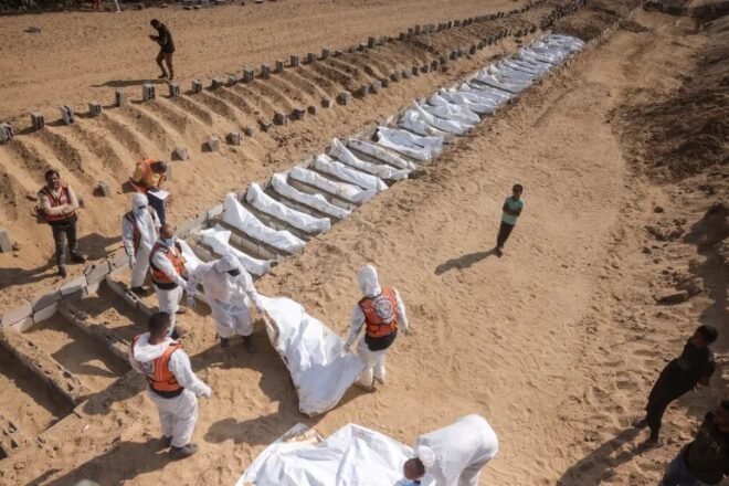Bodies being buried in Gaza.